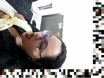 Mi Secretaria Sexy Chupa Cambul, Otro Paises Banana, Banano, Platano, Guineo  &  tragando mi Semen