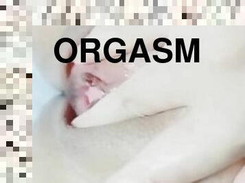 Morning orgasm , wet na wet ako