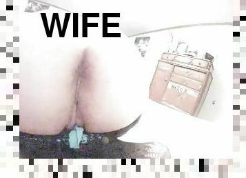 Wife's fat ass while she sucks my cock