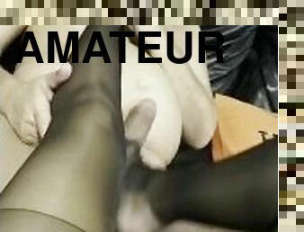 masturbation, chatte-pussy, amateur, branlette, pieds, secousses, bas, blonde, pute, fétiche