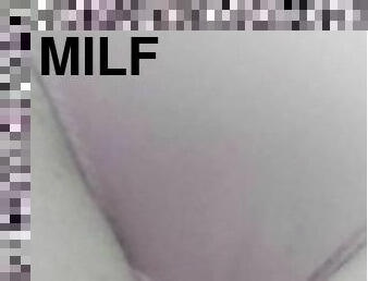 Teen milf pissing her little pink panties ????