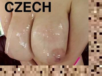 velike-joške, babe, fingering, nogavice, pov, prihaja, blond, fukanje, prsate, joške