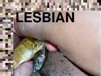 clitoris-bagian-atas-vagina-paling-sensitif, mastubasi, amatir, penis-besar, lesbian-lesbian, mainan, handjob-seks-dengan-tangan-wanita-pada-penis-laki-laki, sperma, seorang-diri, penis