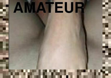 Super sega con i piedini smaltati di bianco, pisellone e piedi o , footjob