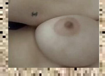 tetas-grandes, masturbación, orgasmo, coño-pussy, amateur, babes, adolescente, natural, pechugona, tetas