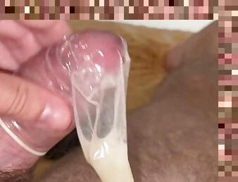 Cum in my condom !