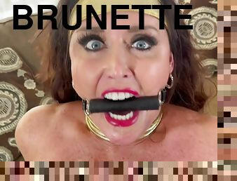 gros-nichons, jouet, bdsm, fétiche, bâillonnement, bondage, brunette