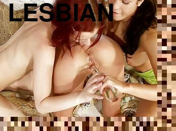 lesbian-lesbian, remaja, bertiga, berambut-cokelat