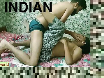 Indian 18yrs Bachelor Boy Pussyfucking With Houseowner Mam!!