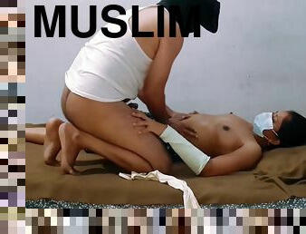 Salma Muslim Girlfriend Oil Massage Cock And Tits Fuck Face Handjob Indian Desi Bhabhi