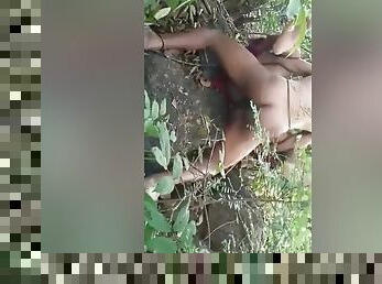 Today Exclusive- Desi Village Randi Fucked In Jungle