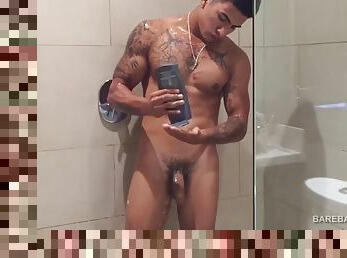 Our featured solo boy of the week is Erick, a muscular and inked young Latino who invited us to watch him jerk off in the shower.