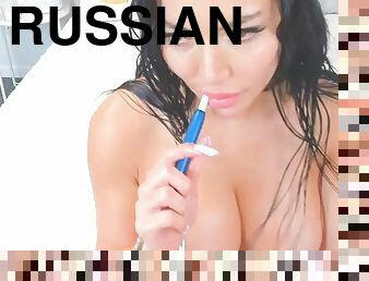 Russian WowEva