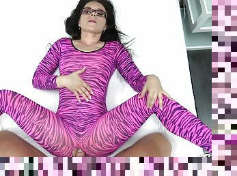Pink Slut With Glasses Gets Fornicateed - ANALDIN