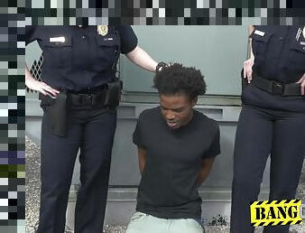 DIRTY ebony thug SLAMMING the cops