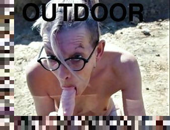 Outdoor exhibitionist gets a facial