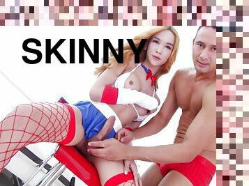Kinky latina dude wanna fuck skinny shemale