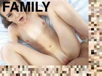 Kinky Family - Jeesea Rosea - Stepsis and huge dick fan