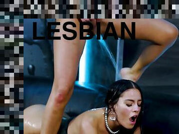Pissing Fetish with two amazing lesbians