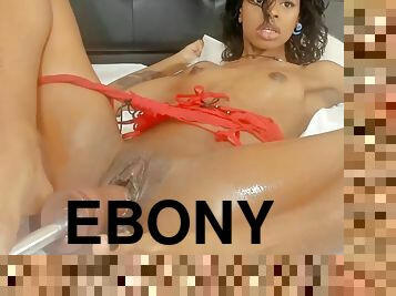 Whore ebony with bald snatch squirting with screw machine