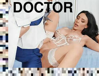 payudara-besar, pengantin-wanita, sayang, blowjob-seks-dengan-mengisap-penis, dokter, deepthroat-penis-masuk-ke-tenggorokan, kaki, pakaian-dalam-wanita, perkawinan, rumah-sakit