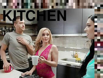 Sex-hungry lovers leave kitchen to make each other orgasm