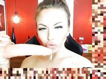 tetas-grandes, garganta-profunda, rubia, webcam, consolador, chupando