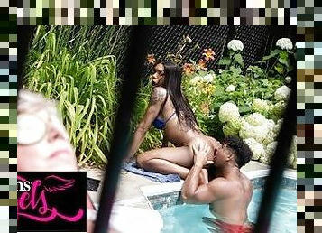 payudara-besar, besar-huge, di-tempat-terbuka, blowjob-seks-dengan-mengisap-penis, berkulit-hitam, penis-besar, gambarvideo-porno-secara-eksplisit-dan-intens, handjob-seks-dengan-tangan-wanita-pada-penis-laki-laki, payudara, bokong