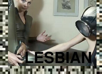 Lesbians in latex fuck with gasmask dildo