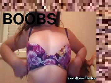 Brazilian sweet girl showing boobs on cam