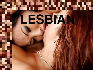 Harsh games between lesbian beauties