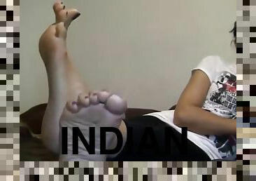 Nia feet