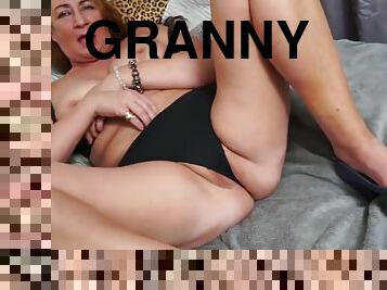 Dirty granny with big sex appetite