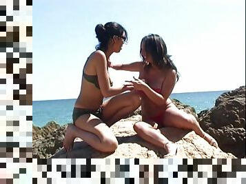 Lyam & Marie amateurs french lesbians