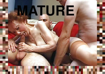 mature, fellation, granny, trio, bas, en-nylon, bite