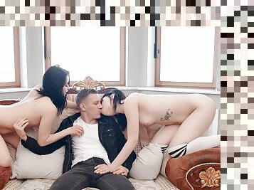 Karolina Geiman And Skye Wood In College Slackers Enjoy A Threesome