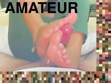 FOOTJOB BIGGEST CUMSHOT EVER