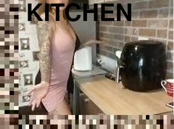 I WANT YOU TO FUCK ME HARD IN THE KITCHEN  NAOMI STAR