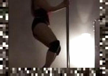 Heelsova's first practice to become an erotic pole dancer