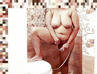 Indian Big Boobs Disha Bhabhi Showing Her Wet Body To Her Devar In Live Cam