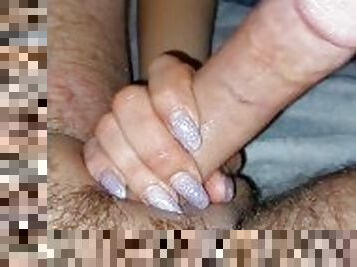 Handjob SIE verwht meinen schwanz