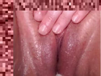 grasa, paroasa, masturbare-masturbation, pasarica, amatori, jucarie, bbw, pov, solo, de-aproape