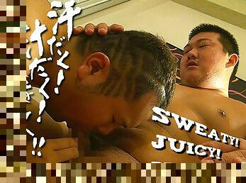 Sweaty! Juicy! hold me! (promotional content)