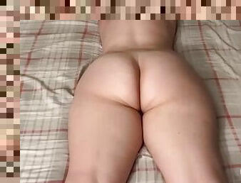 Fingering Curvy Blonde Model Roxy Lee Hart’s Juicy Pussy Until Hard Orgasm