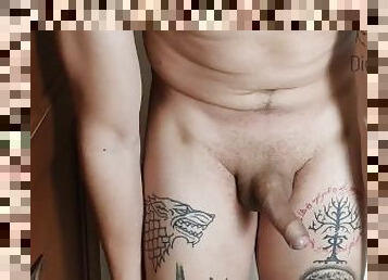 I live horny, I love Jerking Off and Moaning - More in my Profile - DickRavenchest
