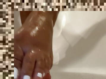 LaBellaDiablaX Gorgeous Oiled-Up Feet 