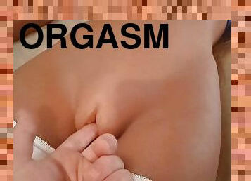 mastrubacija, orgazem, brizg, babe, najstnice, fingering, dildo, fetiš, solo