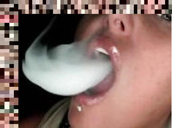 amaterski, bbw, plavuše, fetiš, pušenje-smoking