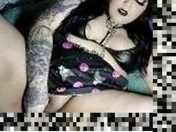 Goth girl plays with herself until she cums