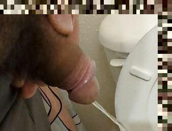 Piss fetish: Hung and hairy bear takes a leak